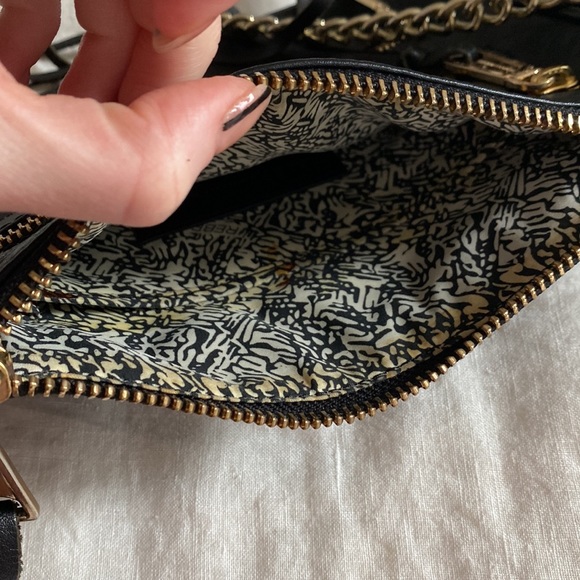 Rebecca Minkoff famous mini 5-Zip convertible cross-body handbag. - Picture 6 of 6